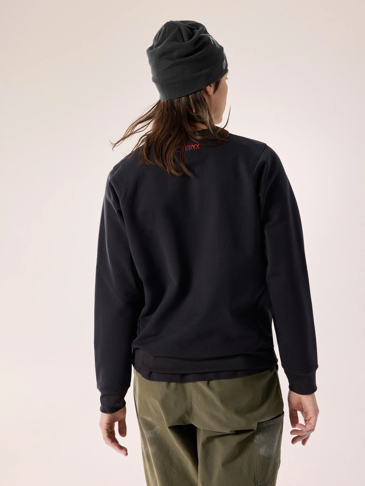 Aestas Crew Neck Pullover Women's - Image 4