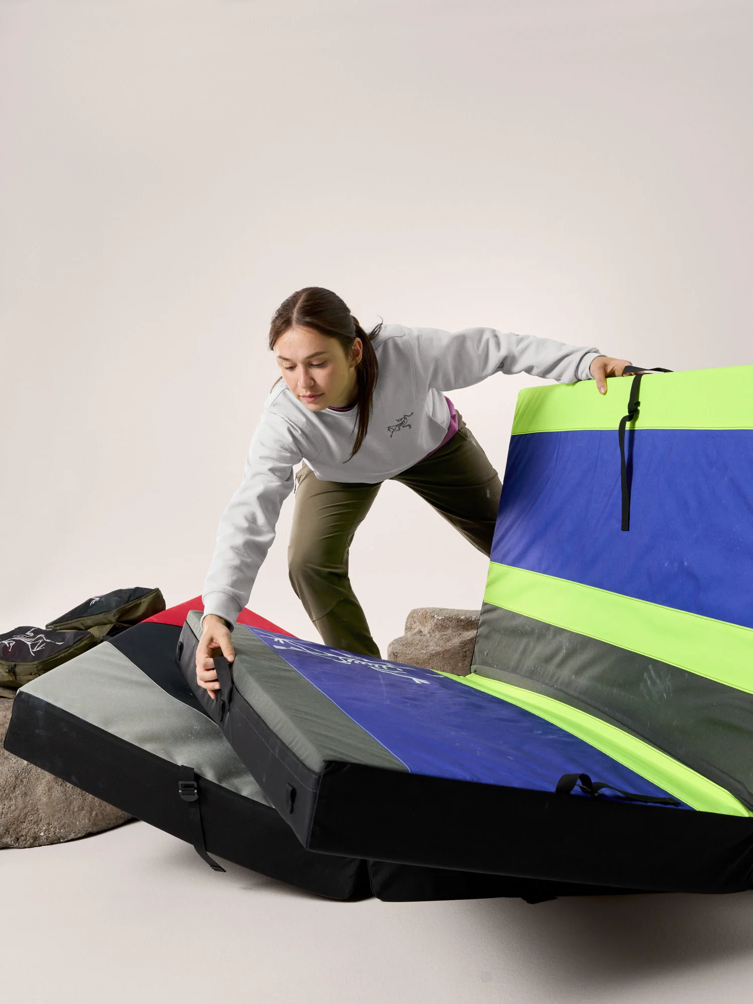 Aestas Crew Neck Pullover Women's - Image 3