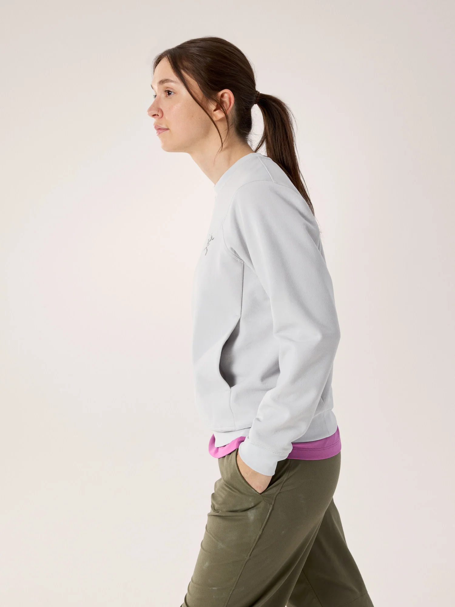 Aestas Crew Neck Pullover Women's - Image 5