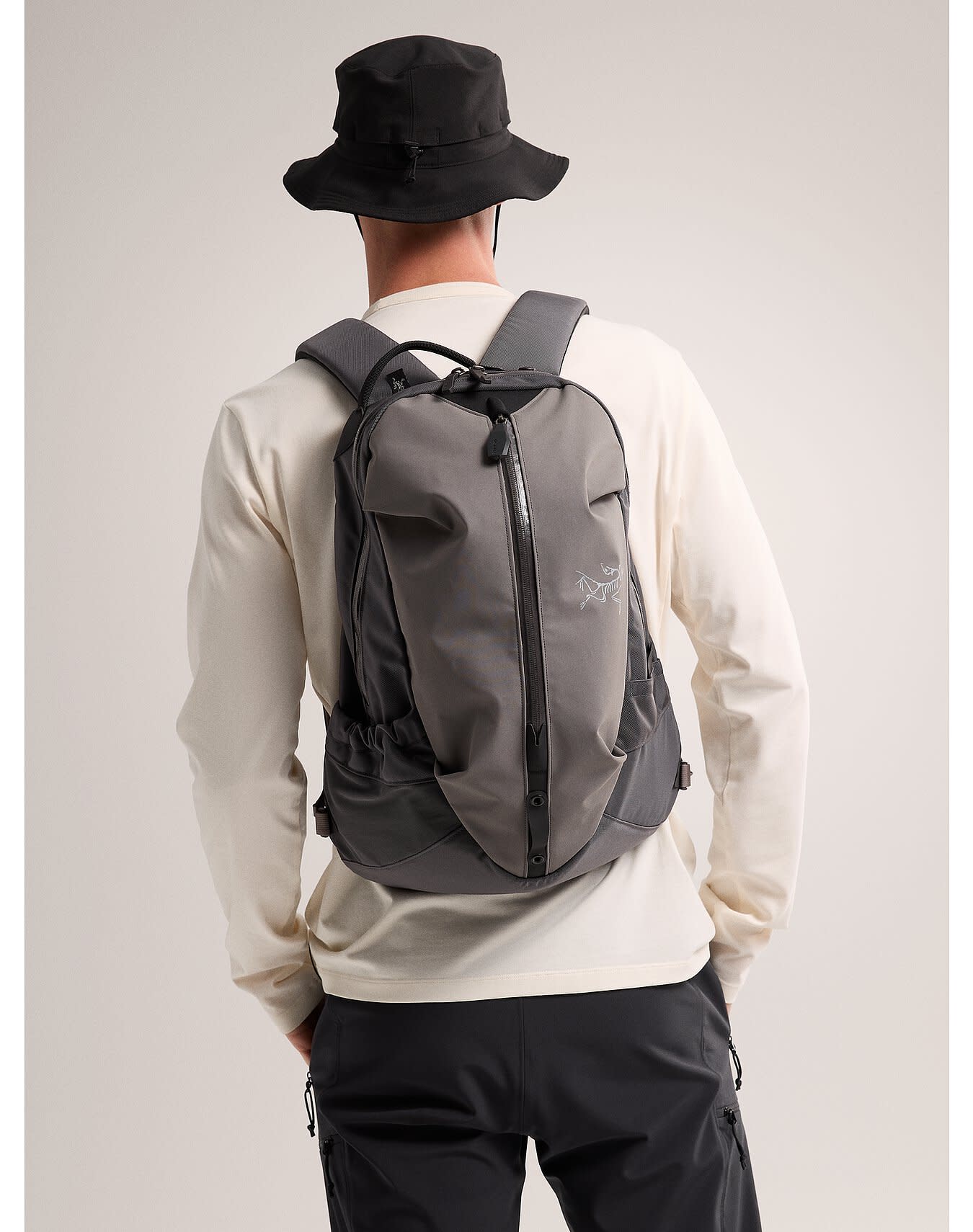 Arro 16 Backpack