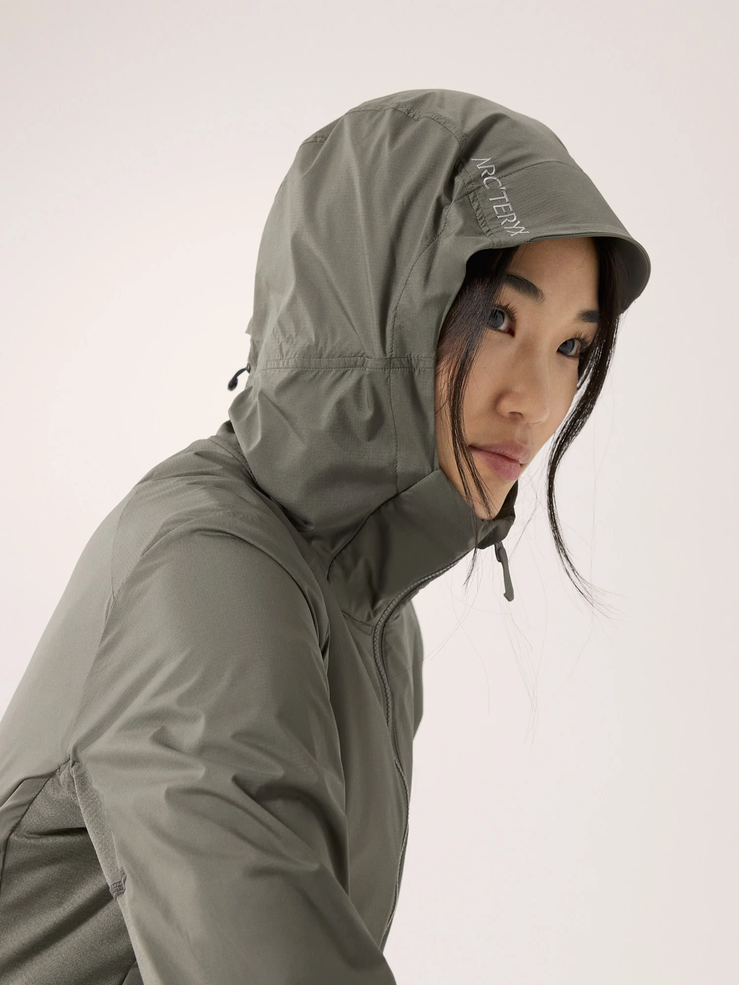 Atom Lightweight Hoody Women's - Image 5