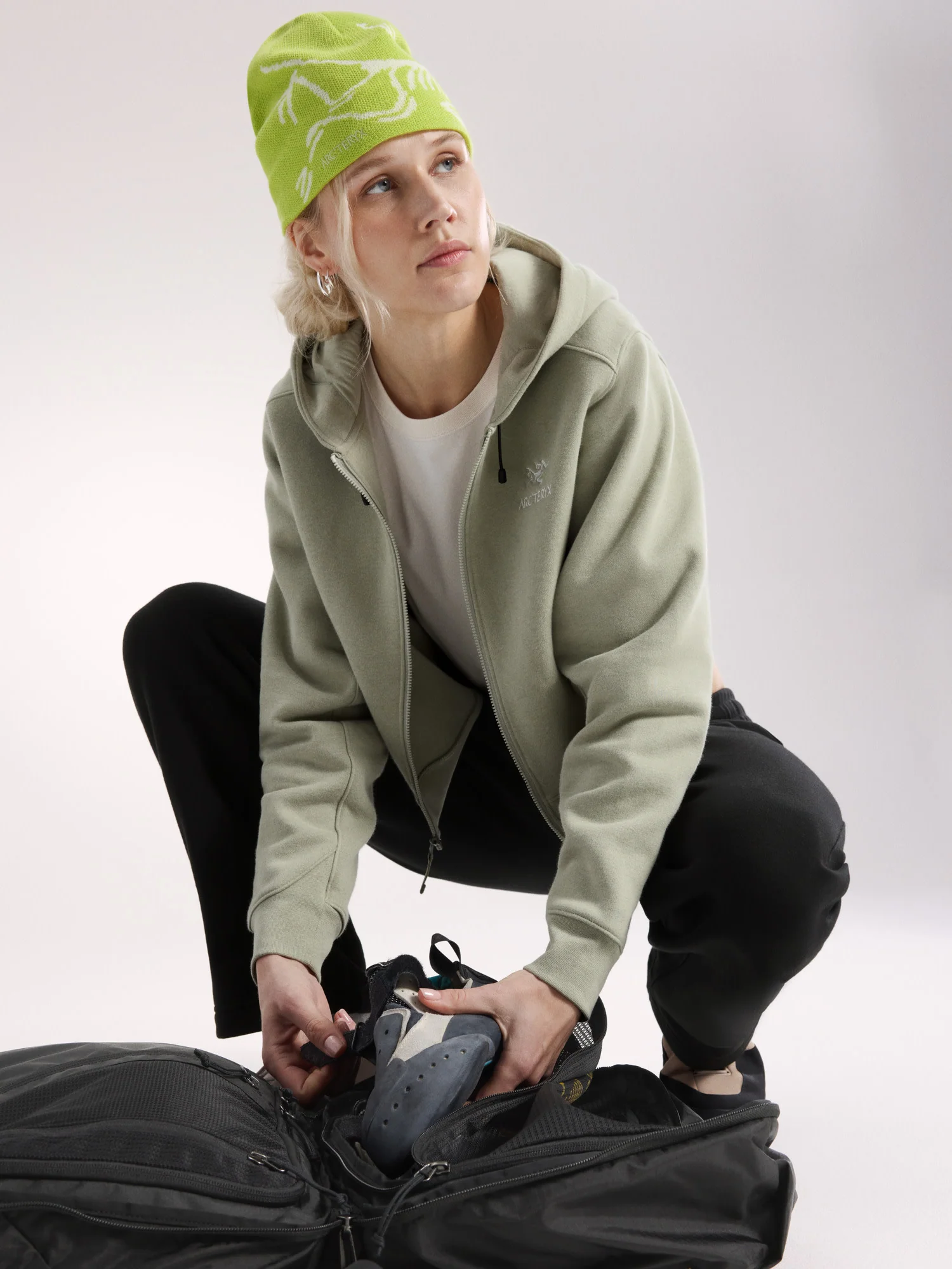 Emblem Fleece Full Zip Crop Hoody Women's - Image 2