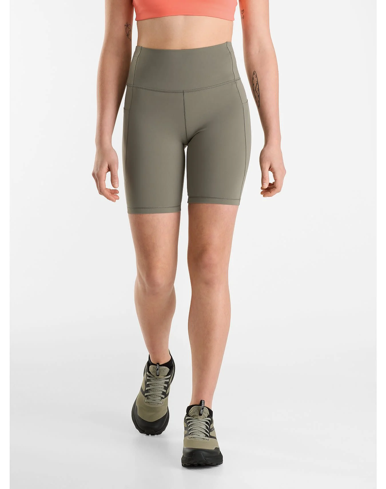 Essent High-Rise Short 8" Women's