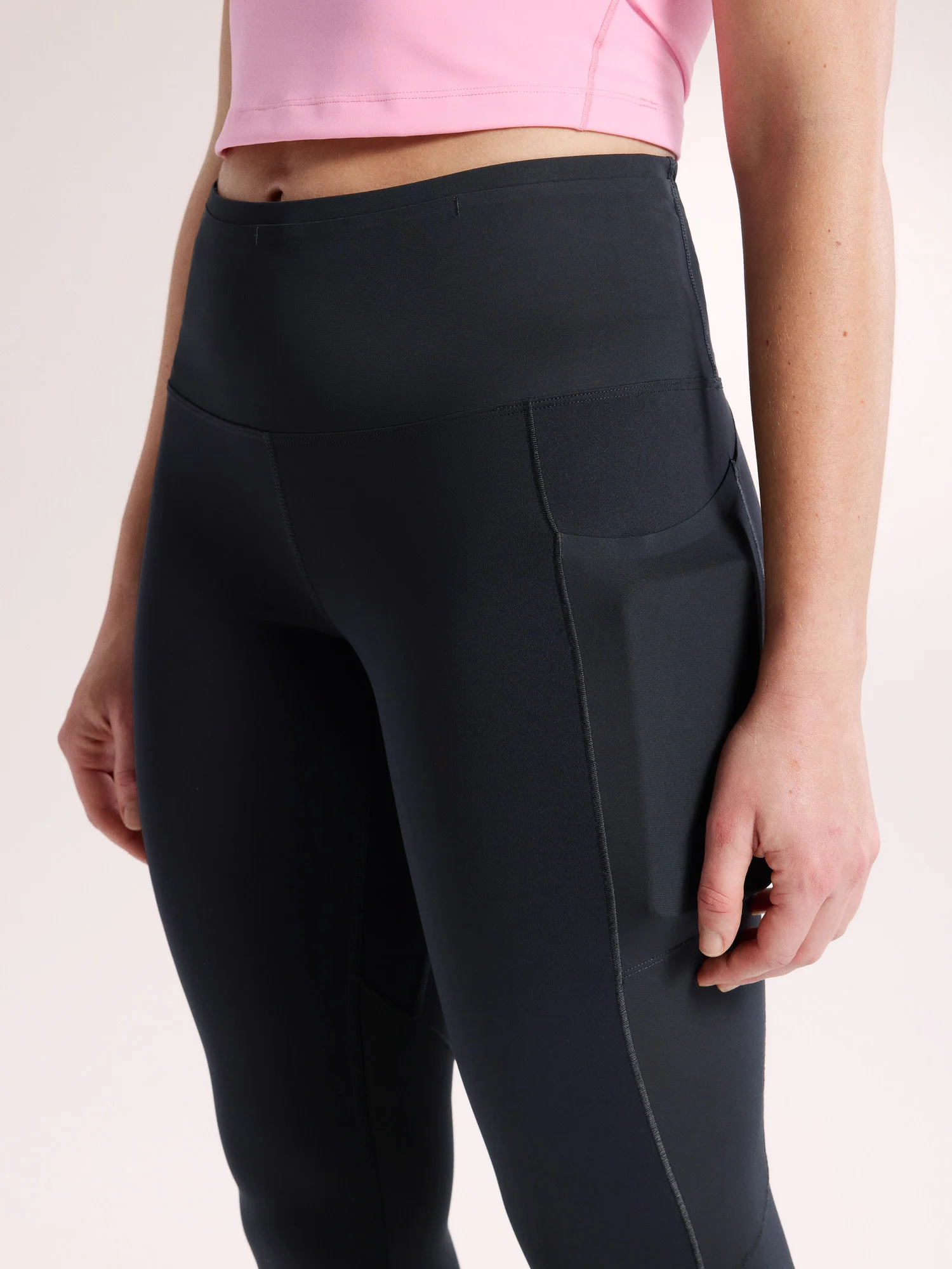 Essent High-Rise Utility Legging 26" Women's - Image 2