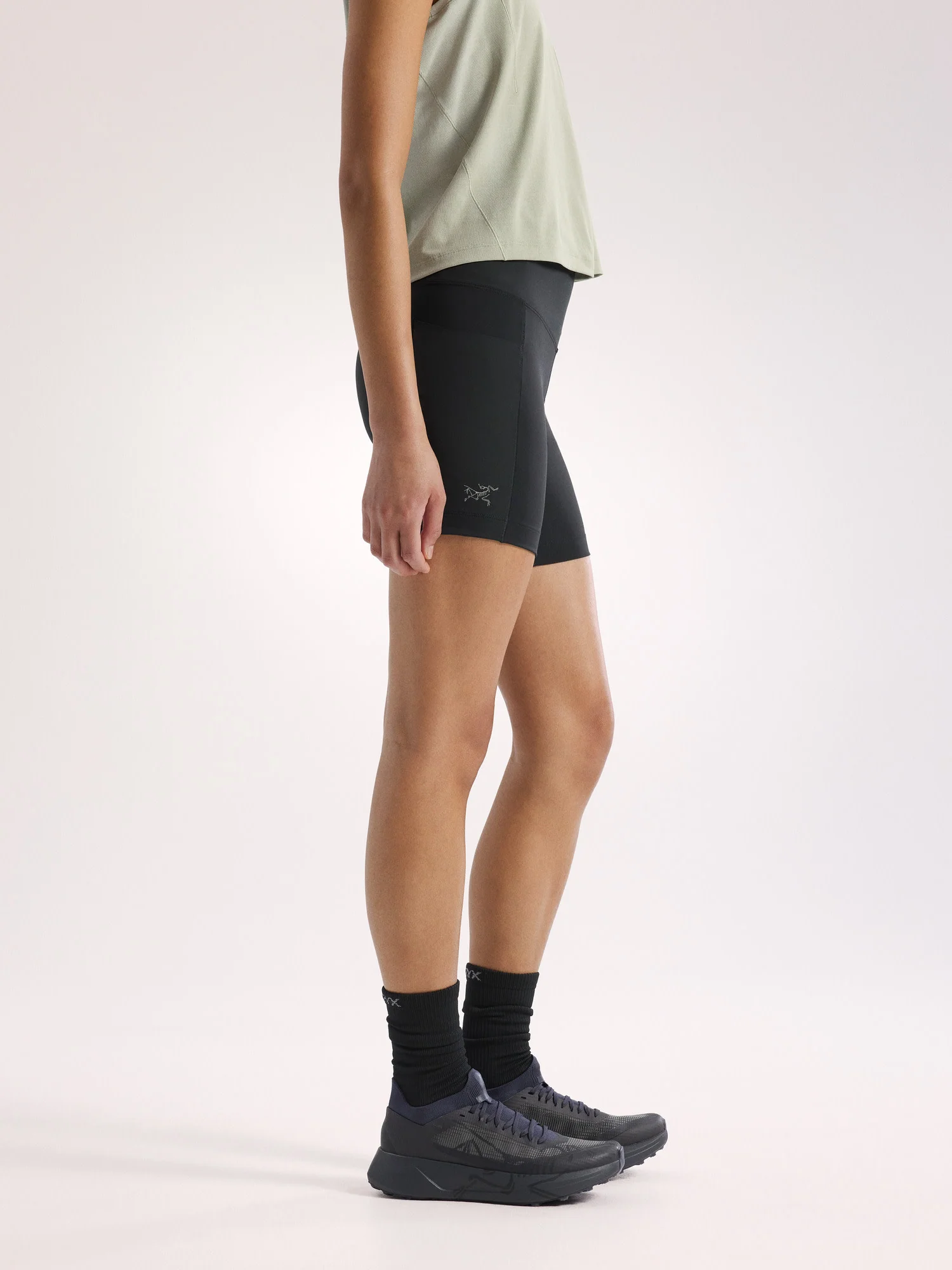 Essent High-Rise Utility Short 6" Women's - Image 5