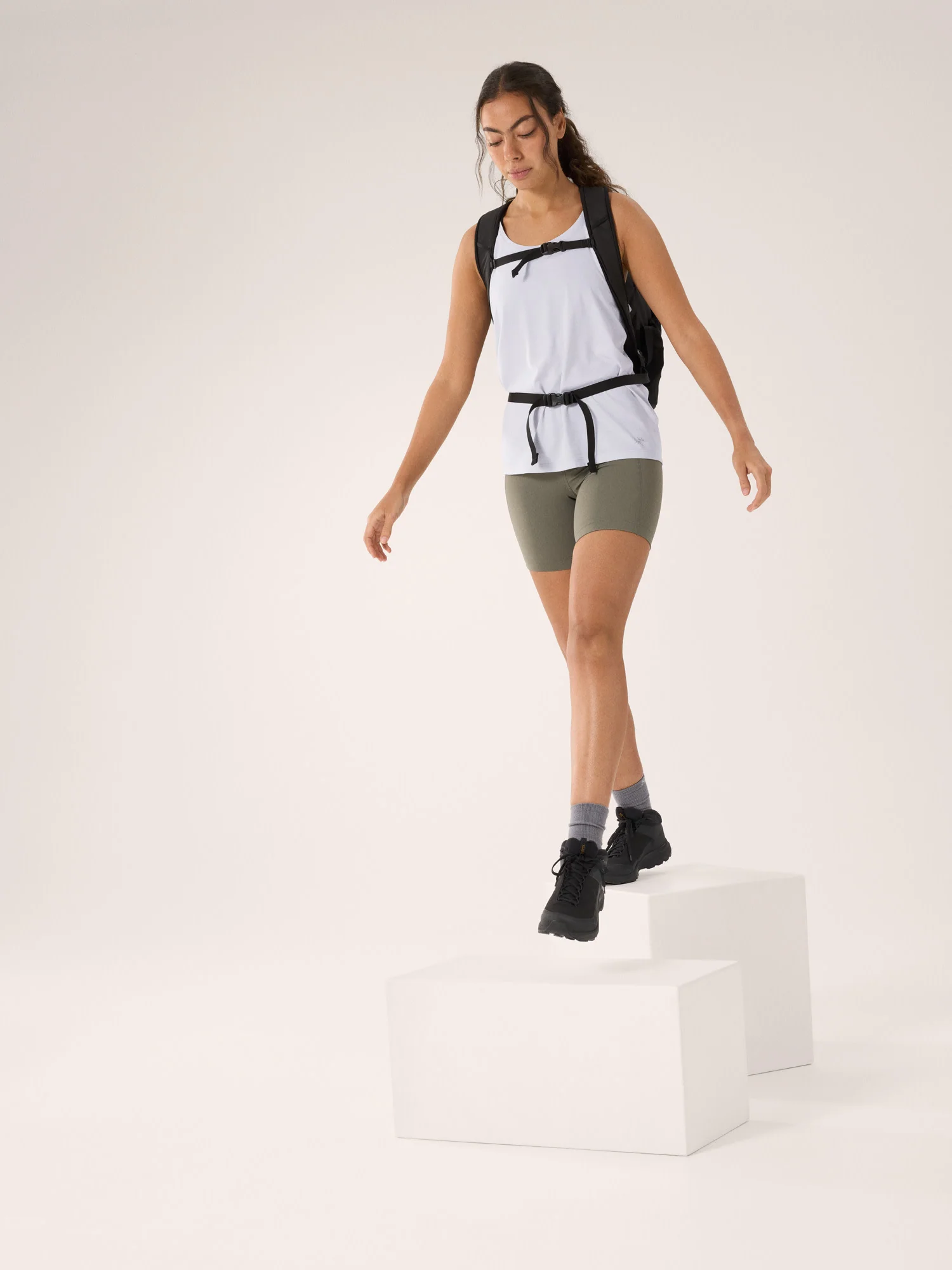 Essent High-Rise Utility Short 6"" Women's - Image 3