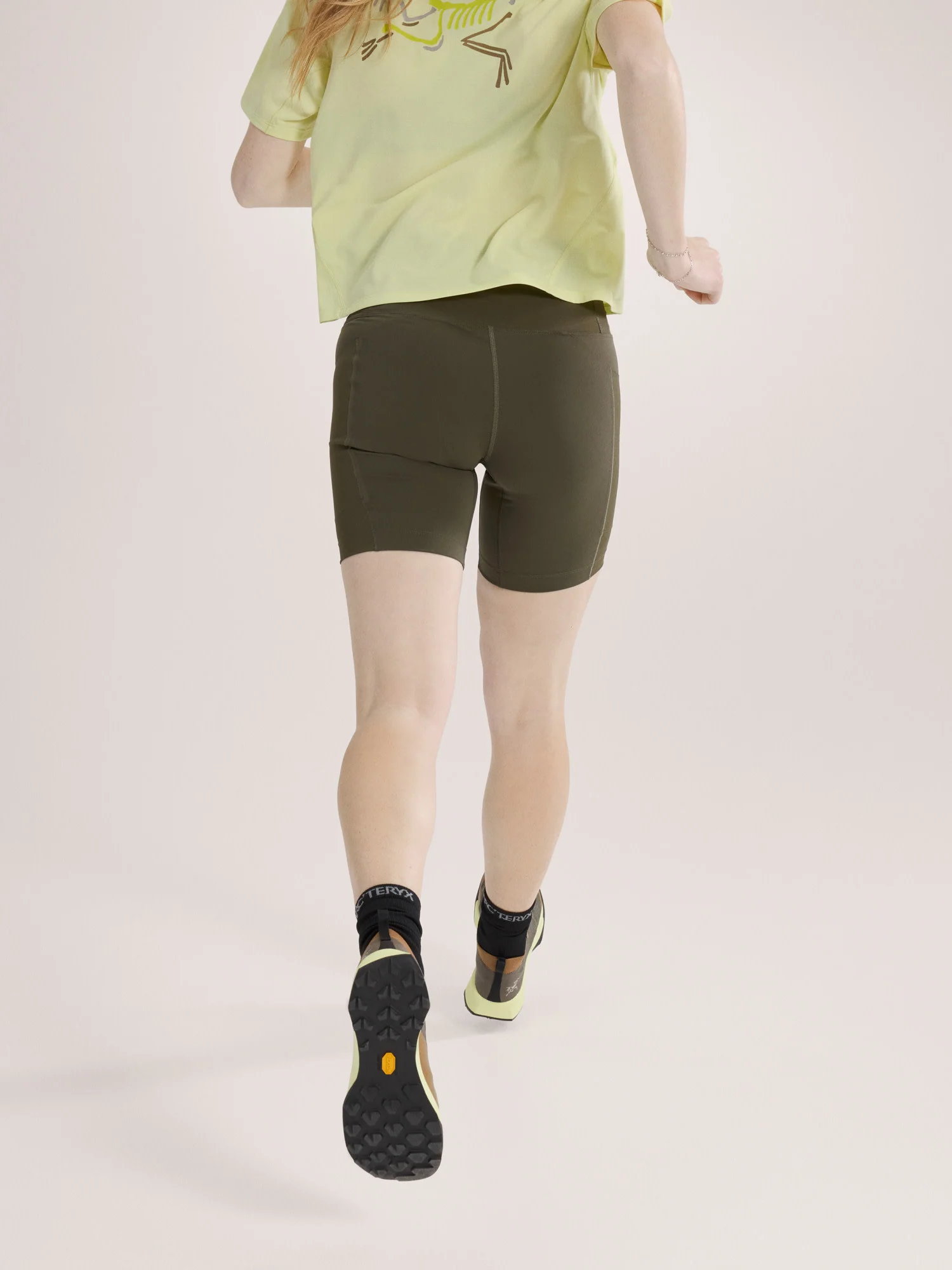 Essent High-Rise Utility Short 8" Women's - Image 4
