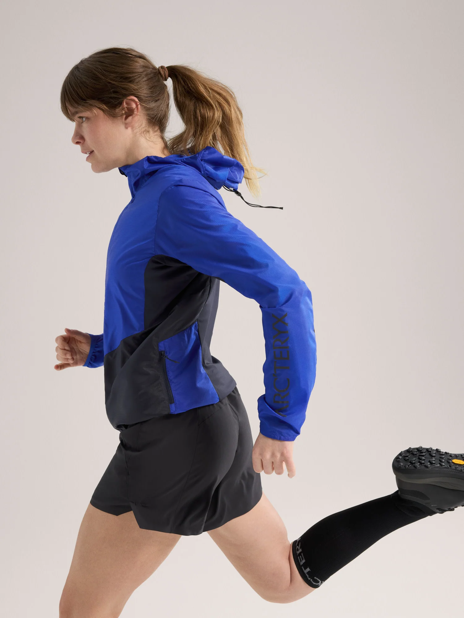 Norvan Windshell Hoody Women's - Image 4