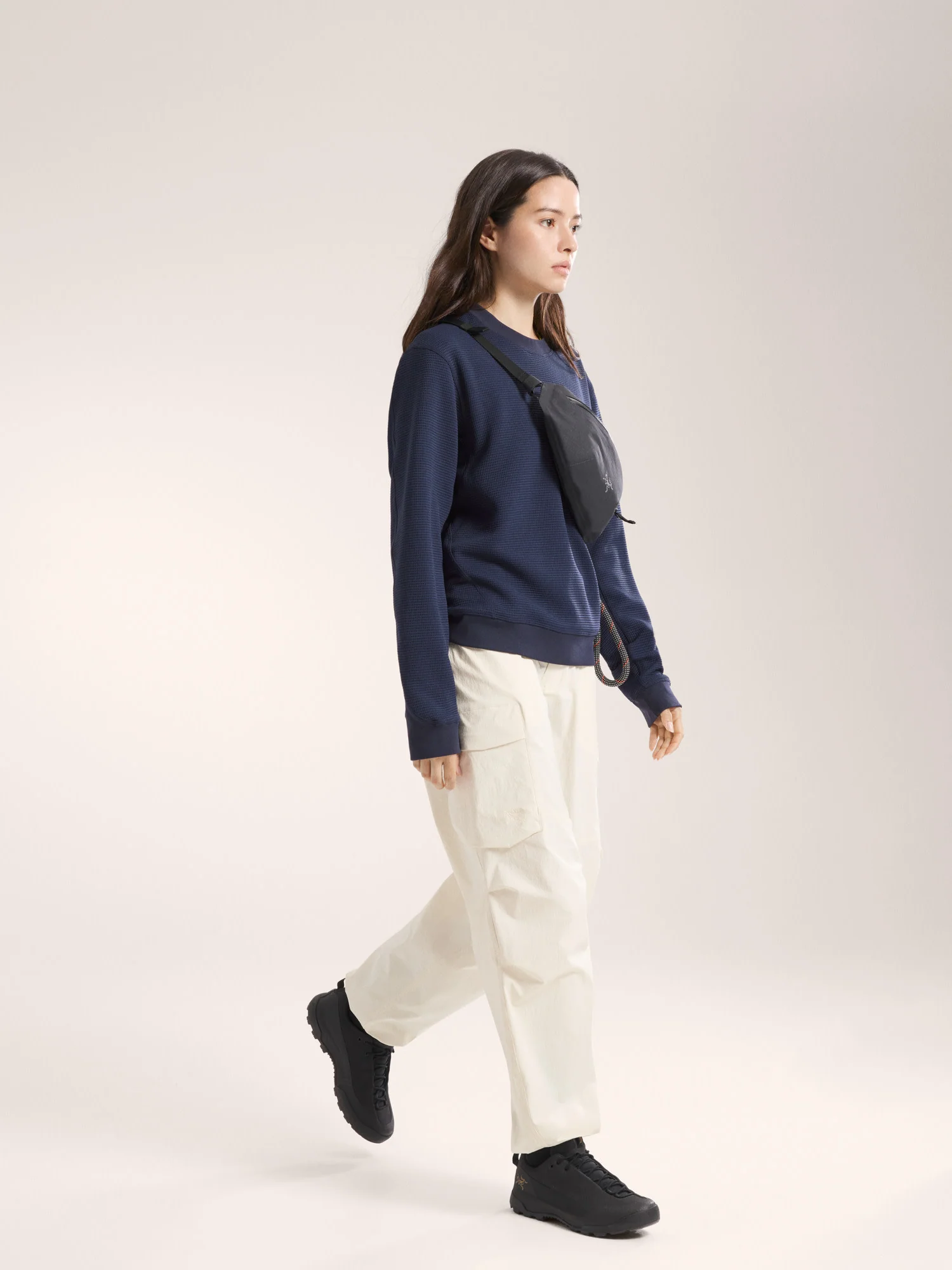 Olera Crew Neck Pullover Women's - Image 3