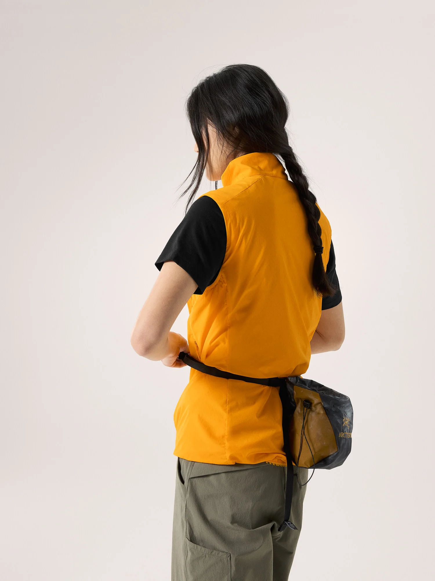 Proton Lightweight Vest Women's - Image 2