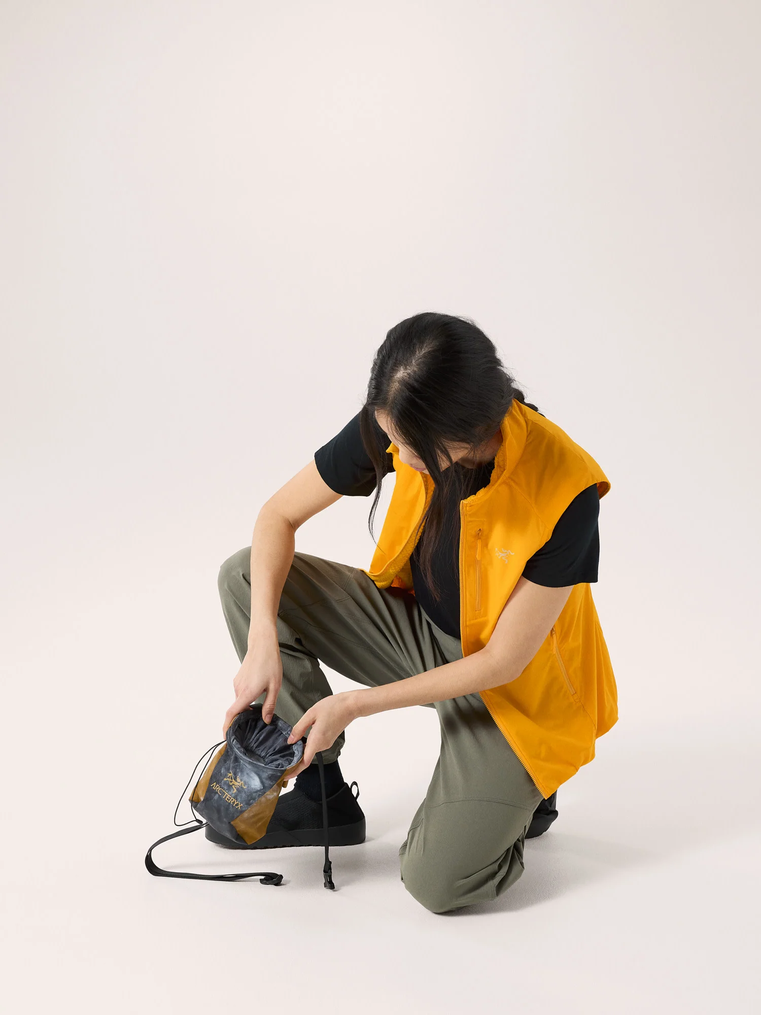 Proton Lightweight Vest Women's - Image 5