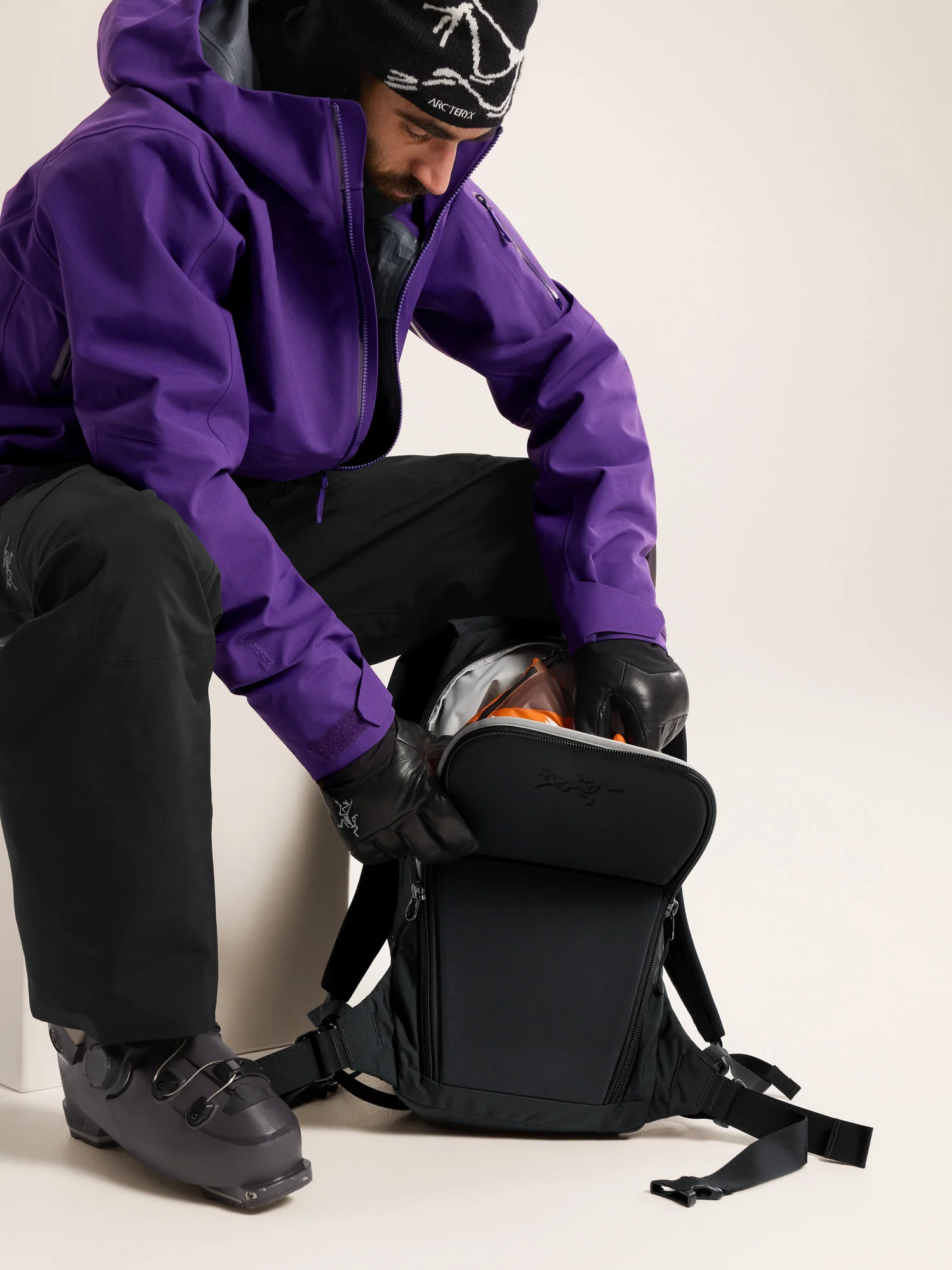 Quintic 16 Backpack - Image 4